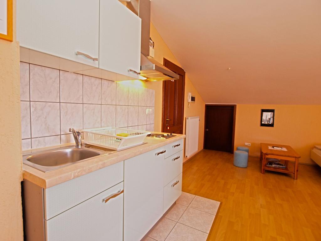 Apartments Denis 19 Fažana Exteriör bild